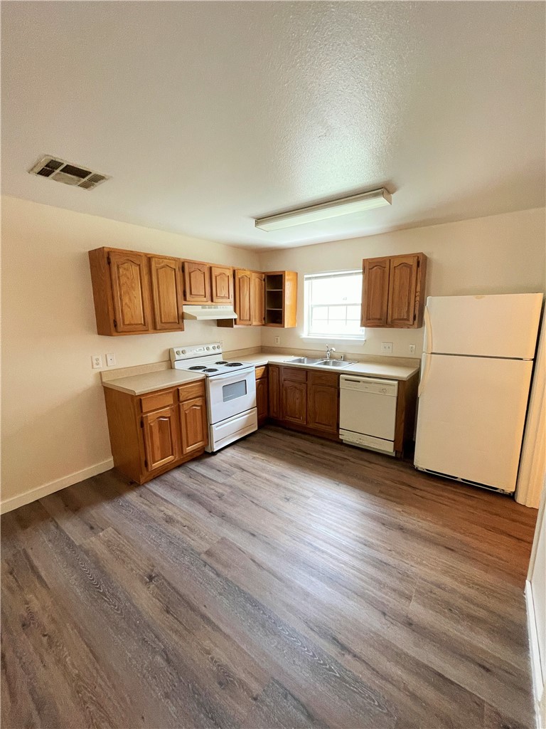 1677 W Neptune Street 3