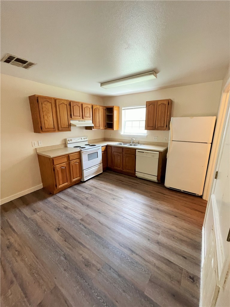 1677 W Neptune Street 3