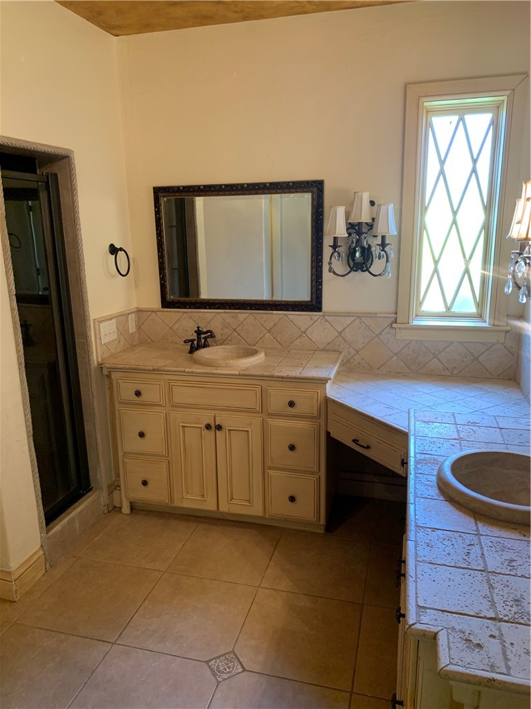 3601 SW Champagne Avenue