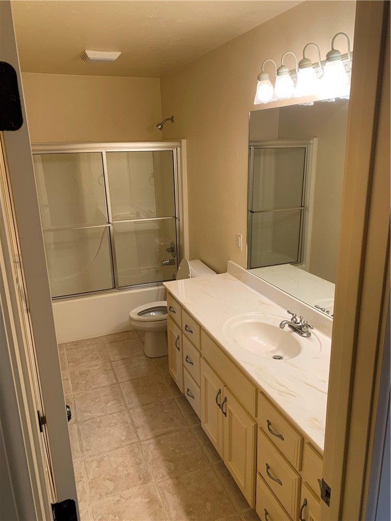 3601 SW Champagne Avenue