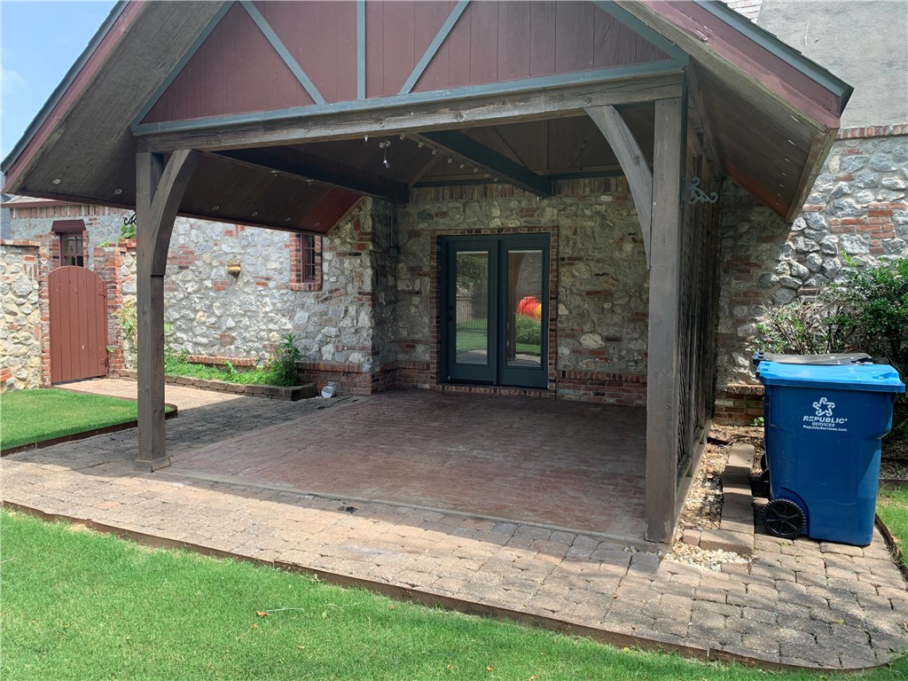 3601 SW Champagne Avenue