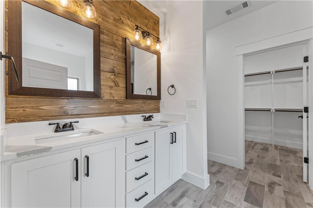 4 Eddleston Lane