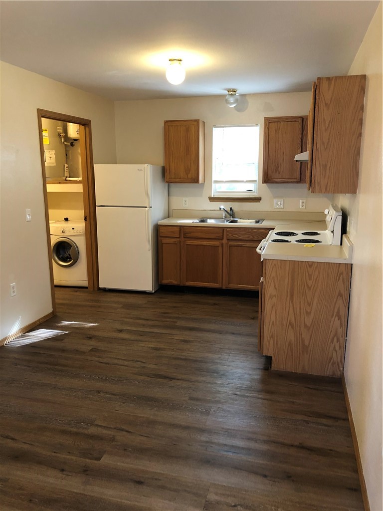 1635 W Neptune Street 4