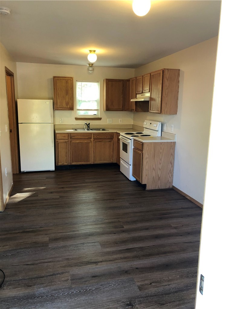 1635 W Neptune Street 4