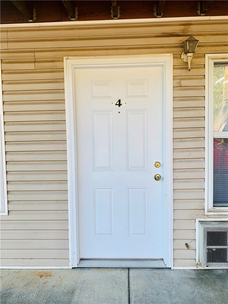 1635 W Neptune Street 4