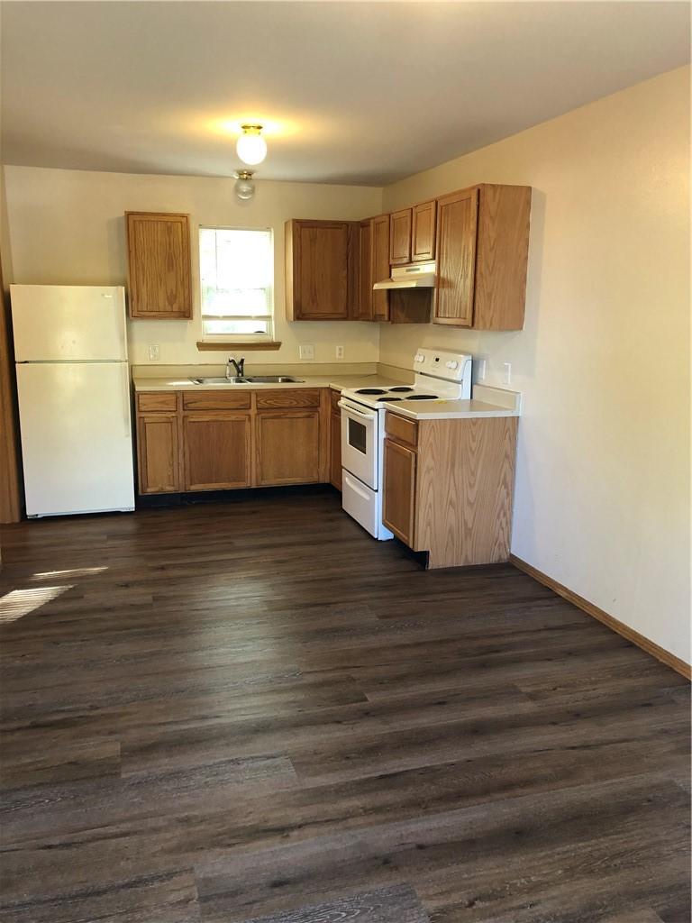 1635 W Neptune Street 4