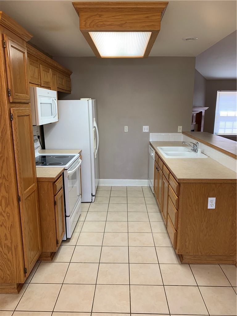 1100 SW Apache Drive