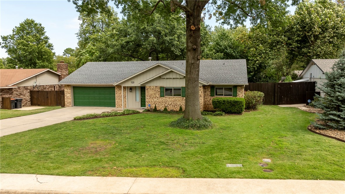 1607 Greenbriar Street