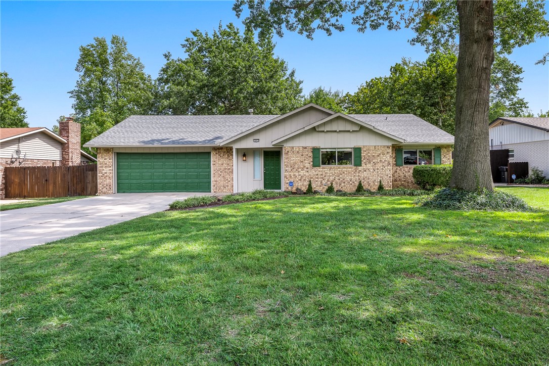 1607 Greenbriar Street