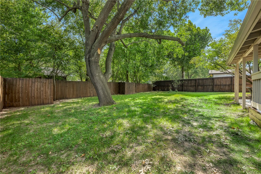 1607 Greenbriar Street