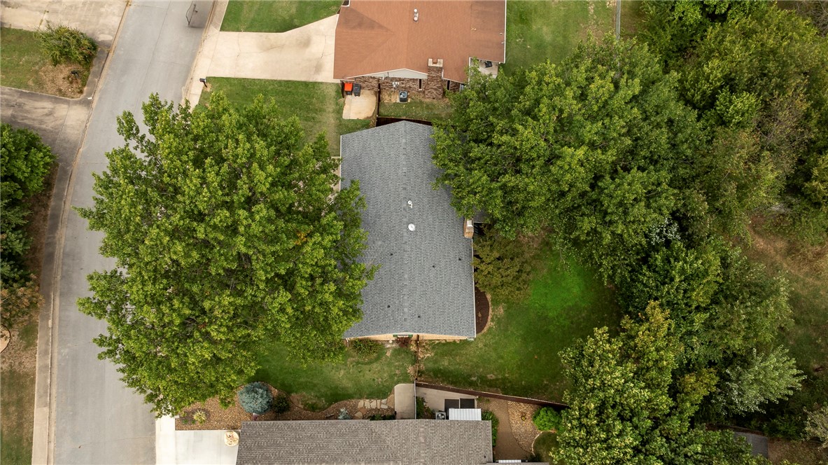 1607 Greenbriar Street