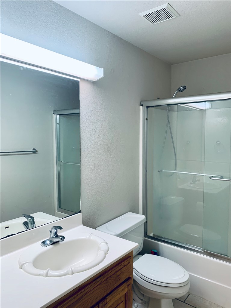 2044 Cobblestone Street