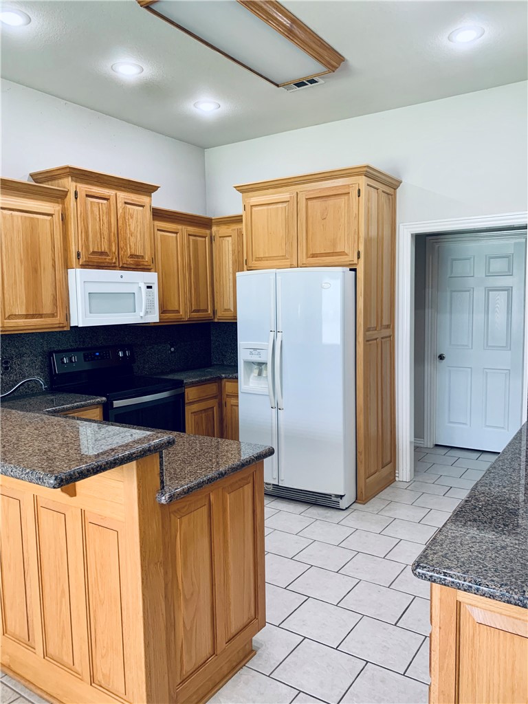 2044 Cobblestone Street