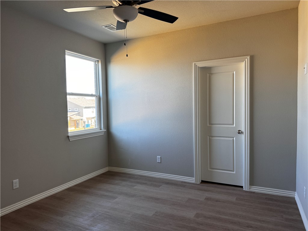 1400 SW Poigai Way 1