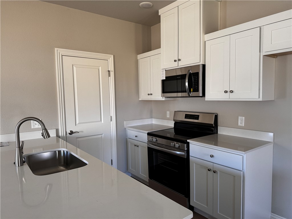 1400 SW Poigai Way 1