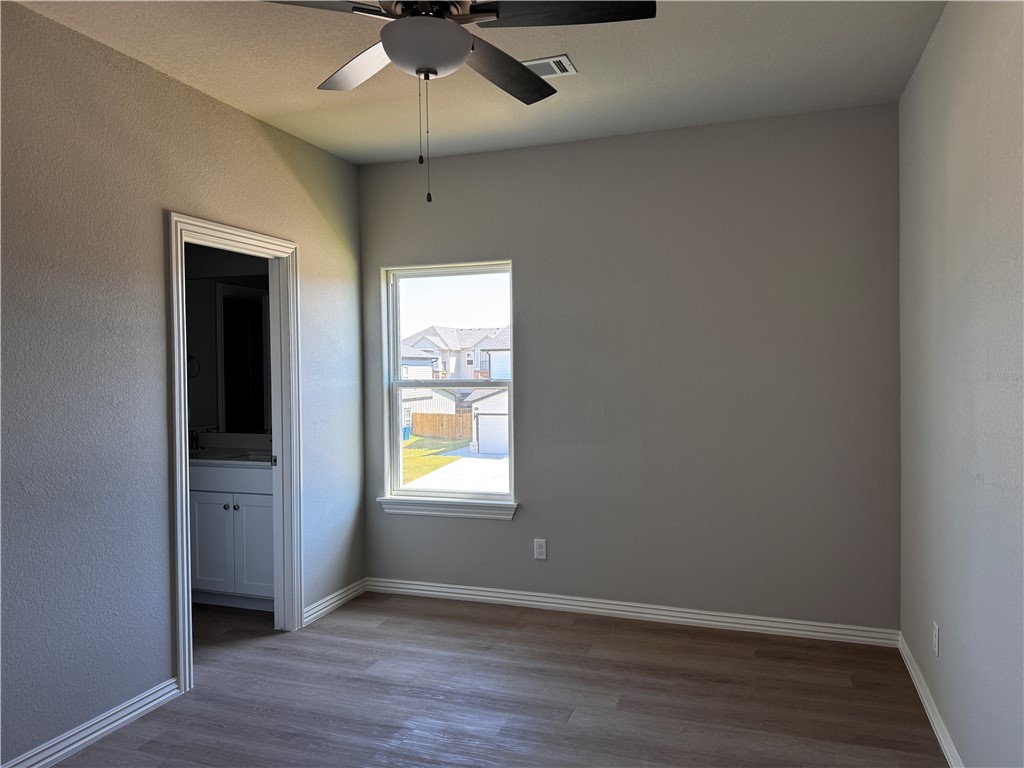 1400 SW Poigai Way 1