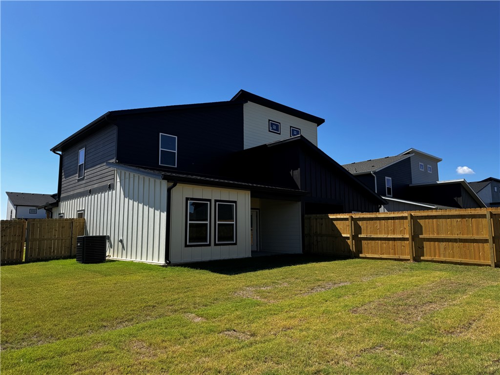 1400 SW Poigai Way 1