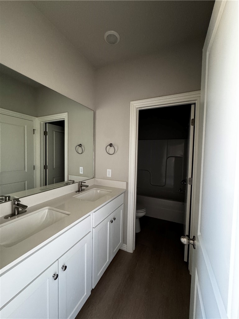 1400 SW Poigai Way 2