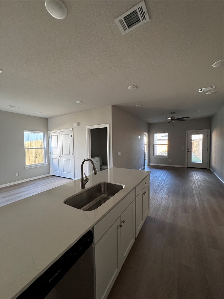 1400 SW Poigai Way 2