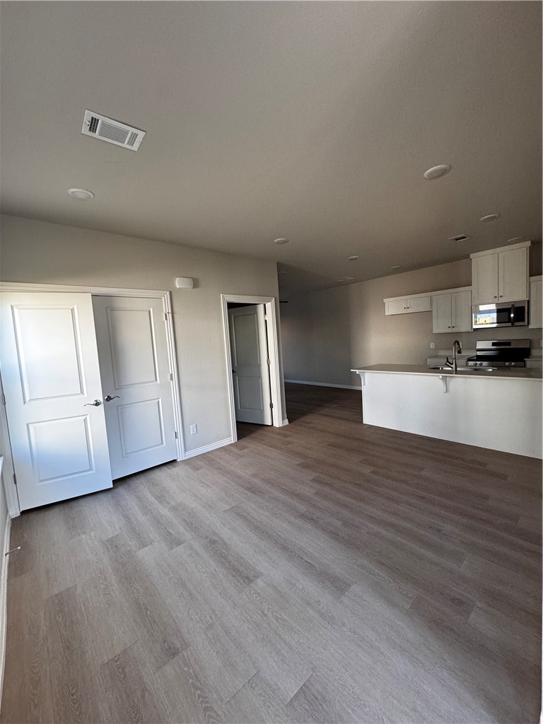 1400 SW Poigai Way 2