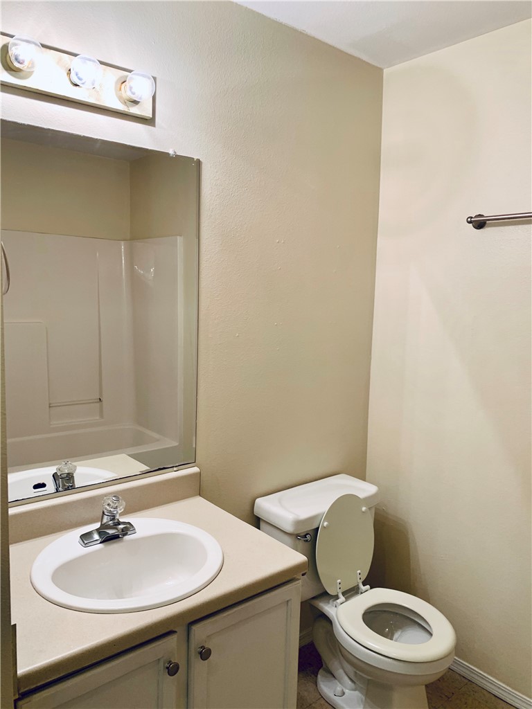 1635 W Neptune Street 10