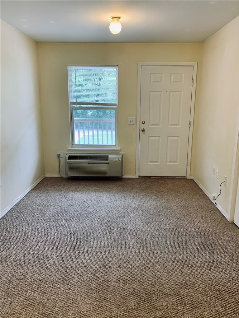 1635 W Neptune Street 10