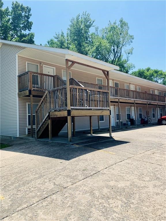 1635 W Neptune Street 10