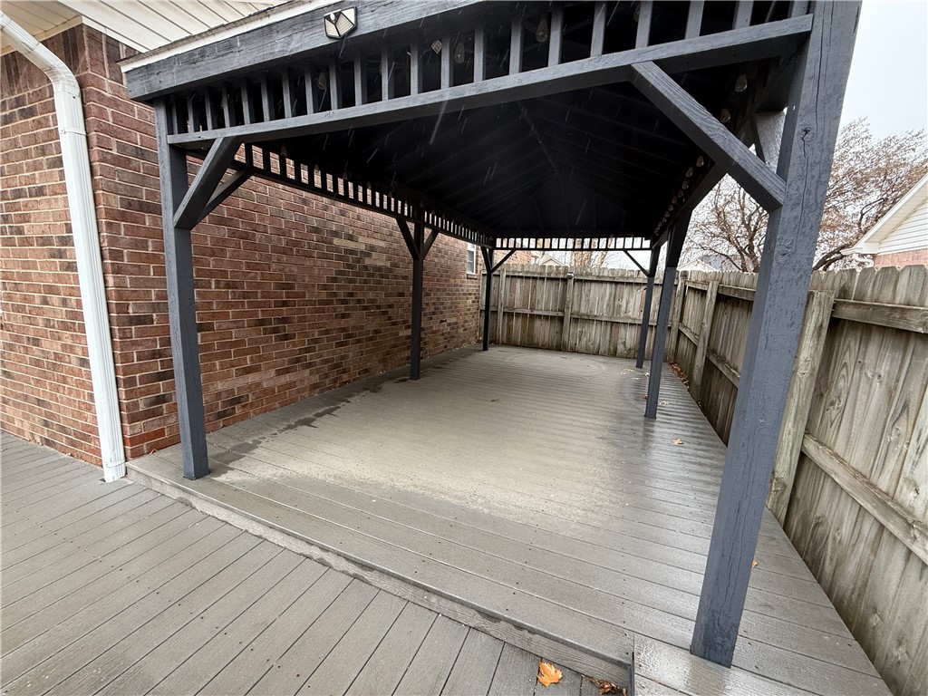 1909 SW Pine Avenue