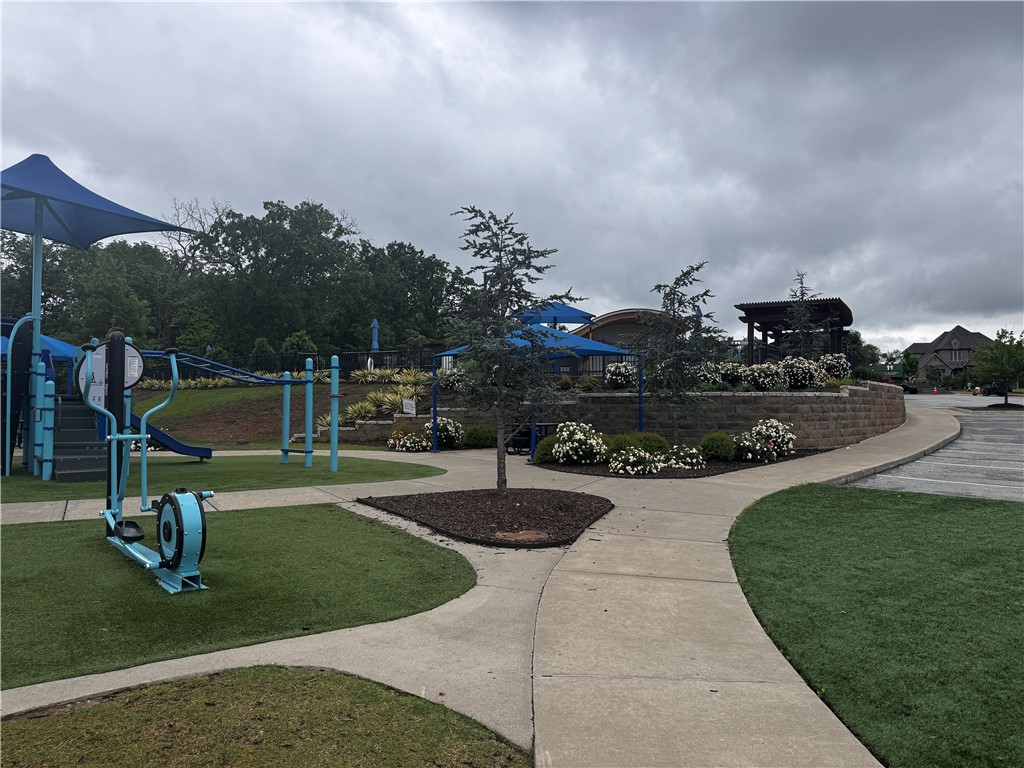 8610 W Feathered Nest