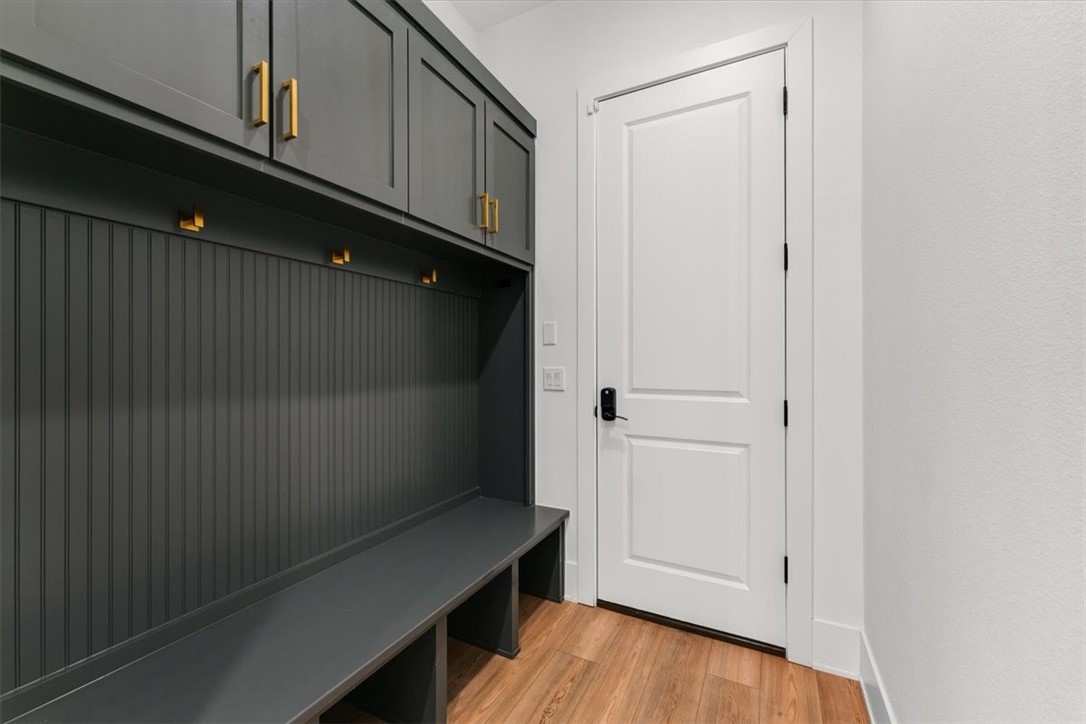 8610 W Feathered Nest