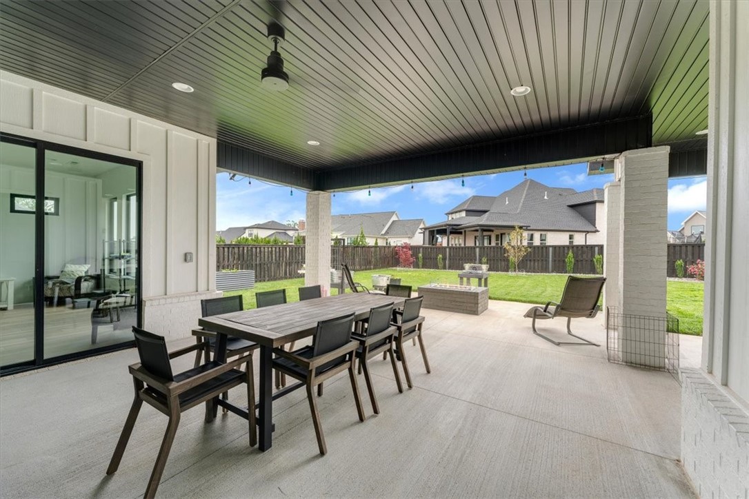 8610 W Feathered Nest