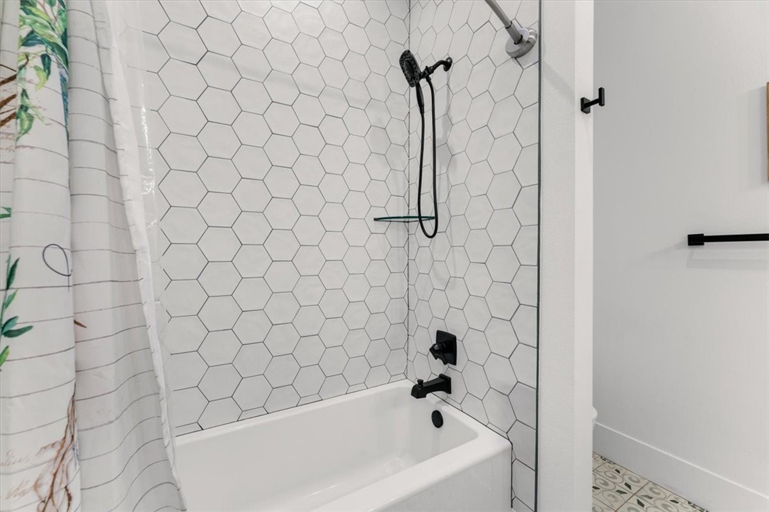 8610 W Feathered Nest