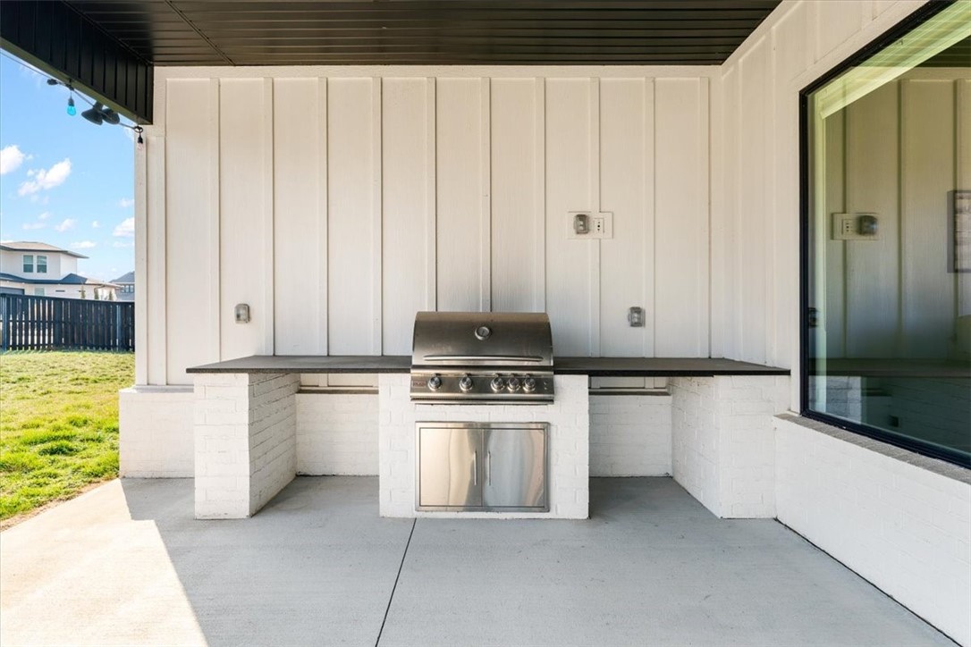 8610 W Feathered Nest