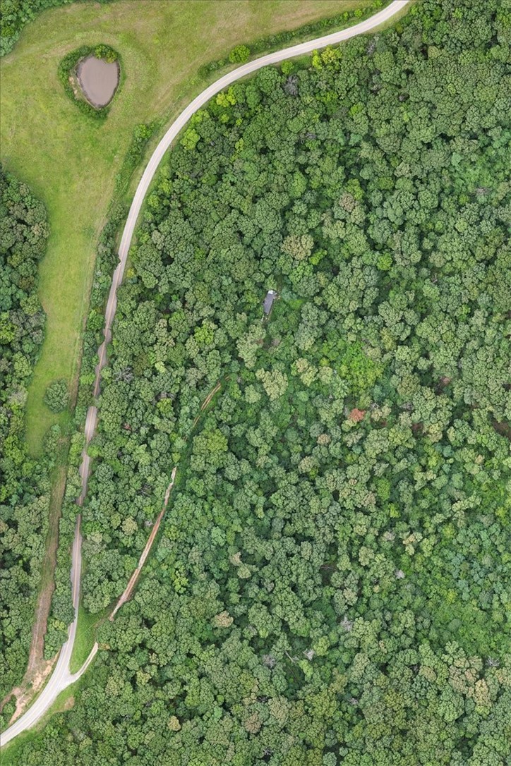 10347 Devils Den Road