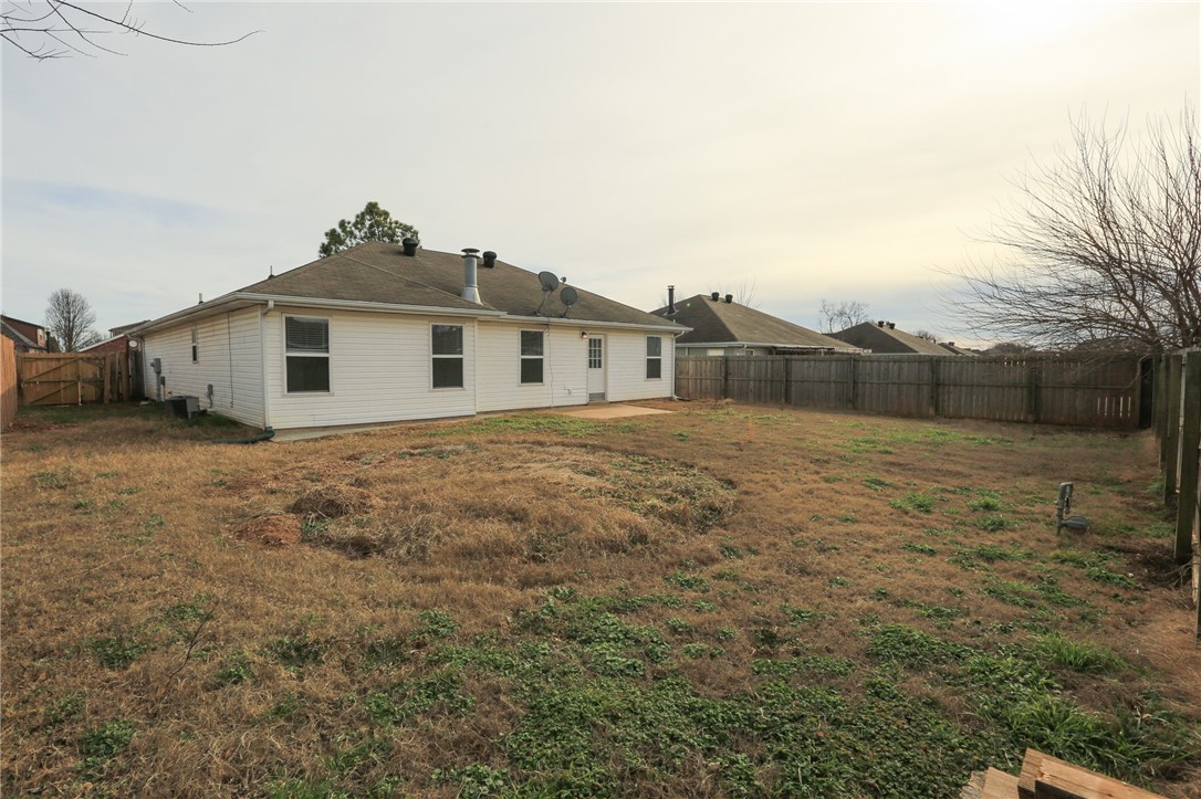 900 SW River Rock Street