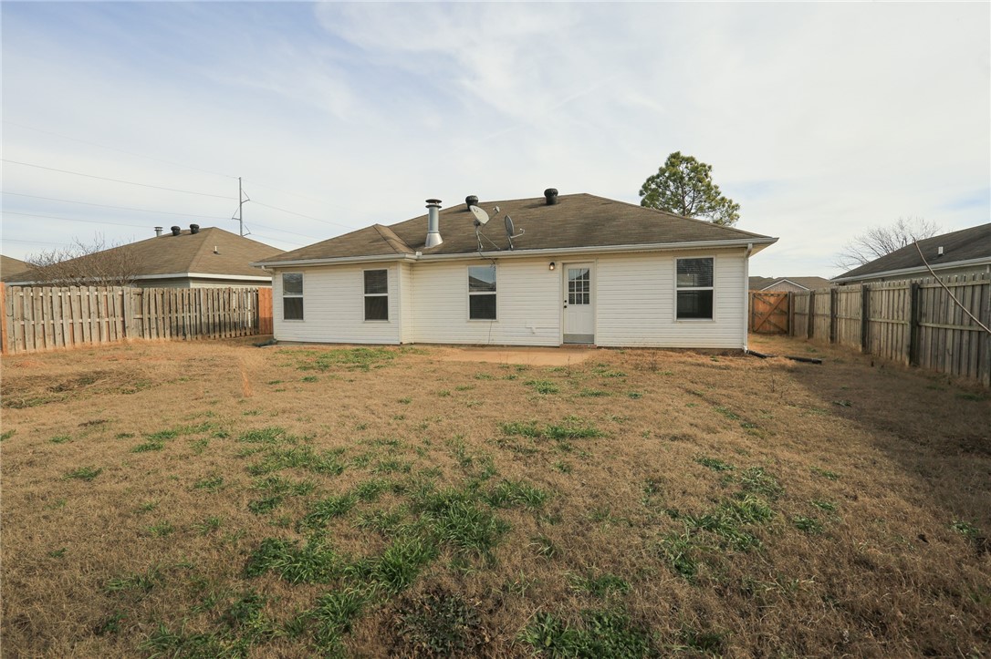 900 SW River Rock Street