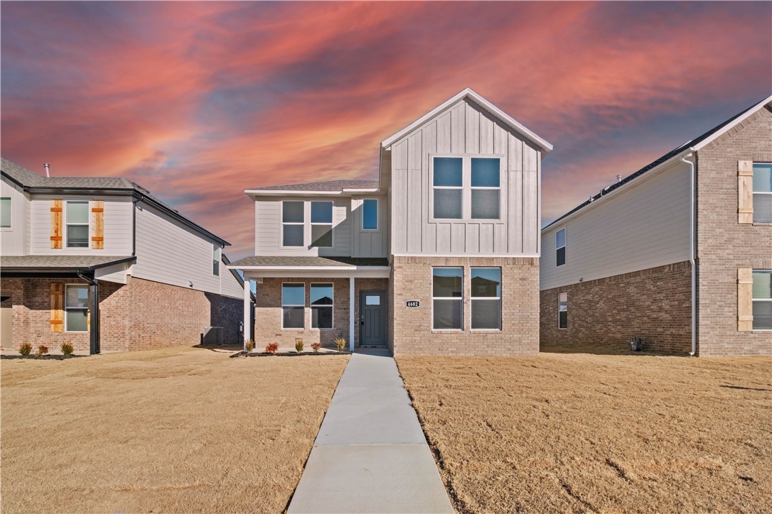 4682 W Aurora Street