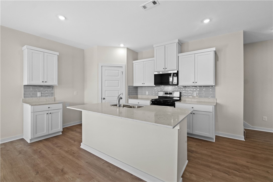 4682 W Aurora Street