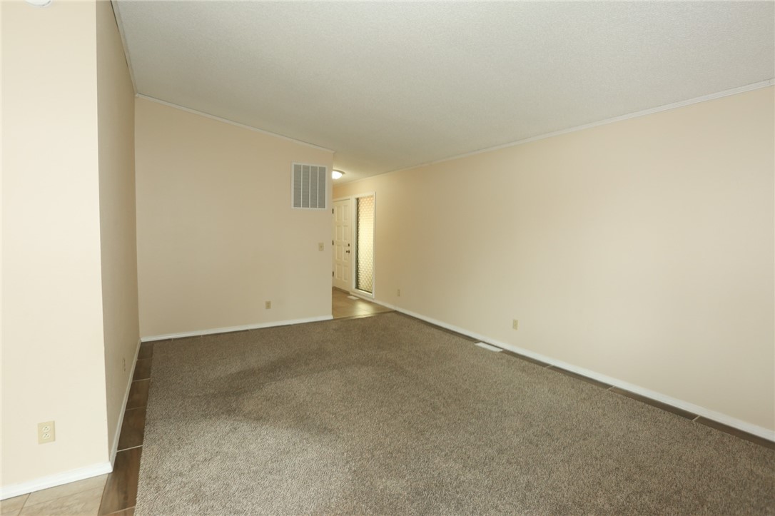39 Sheneman Drive