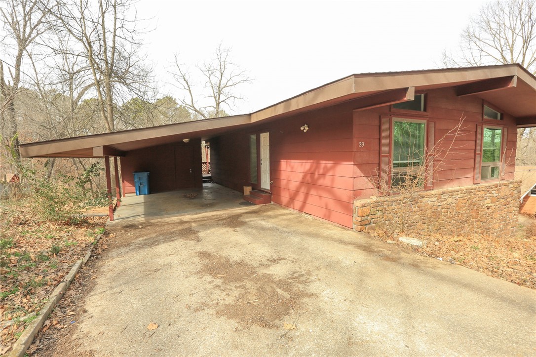 39 Sheneman Drive