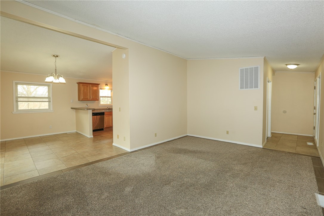 39 Sheneman Drive