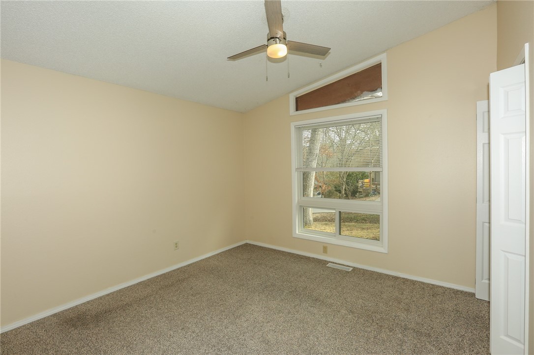 39 Sheneman Drive