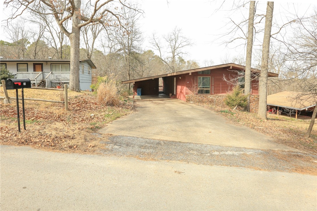 39 Sheneman Drive