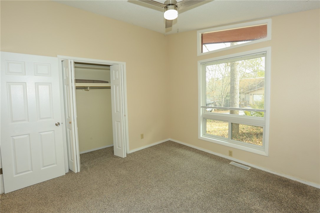 39 Sheneman Drive