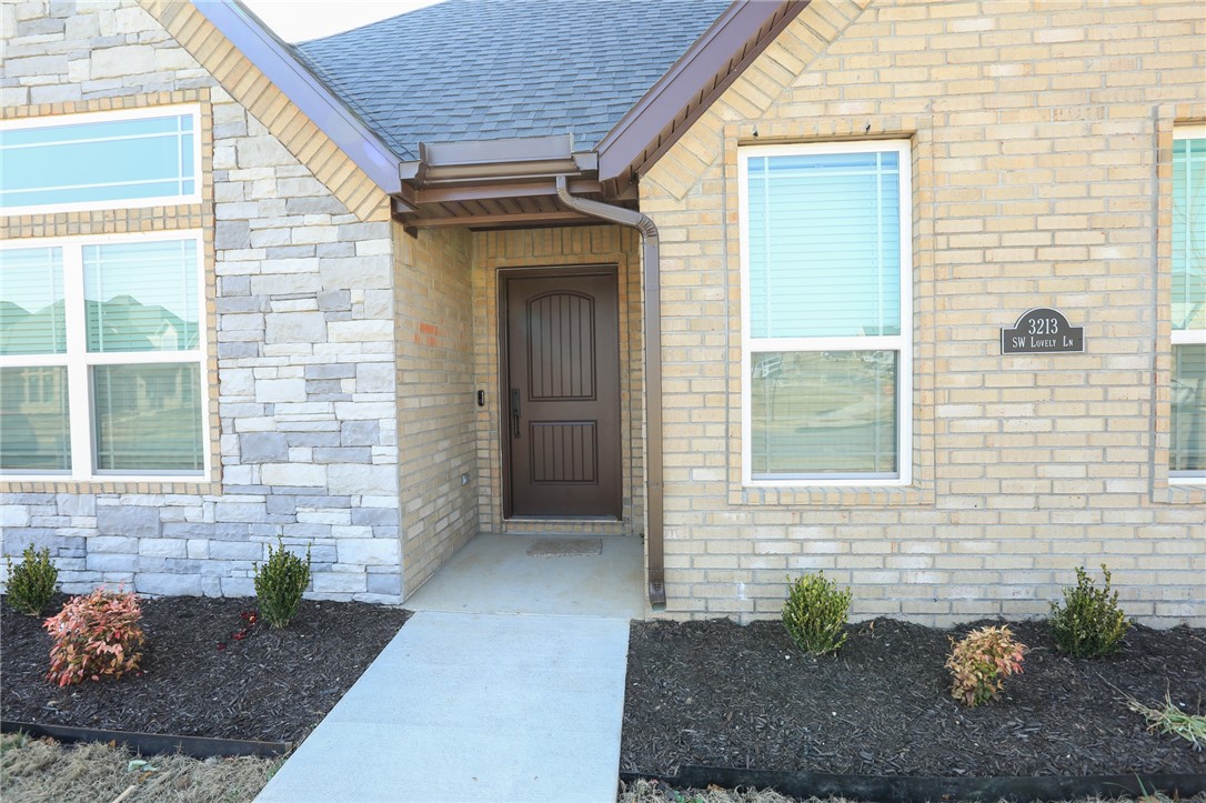 3213 SW Lovely Lane