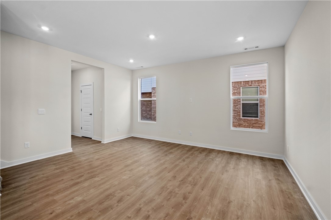 4682 W Aurora Street