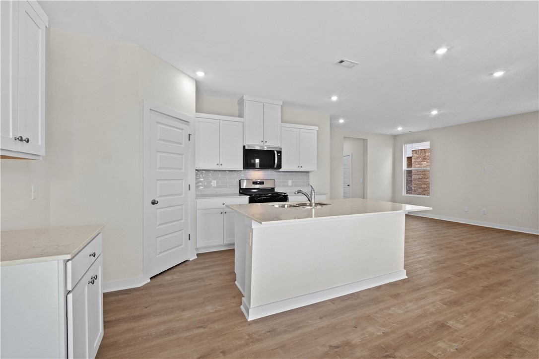 4682 W Aurora Street