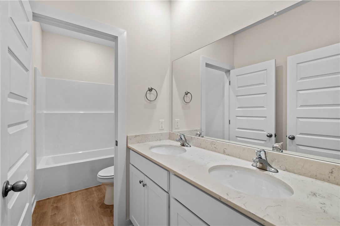 4682 W Aurora Street