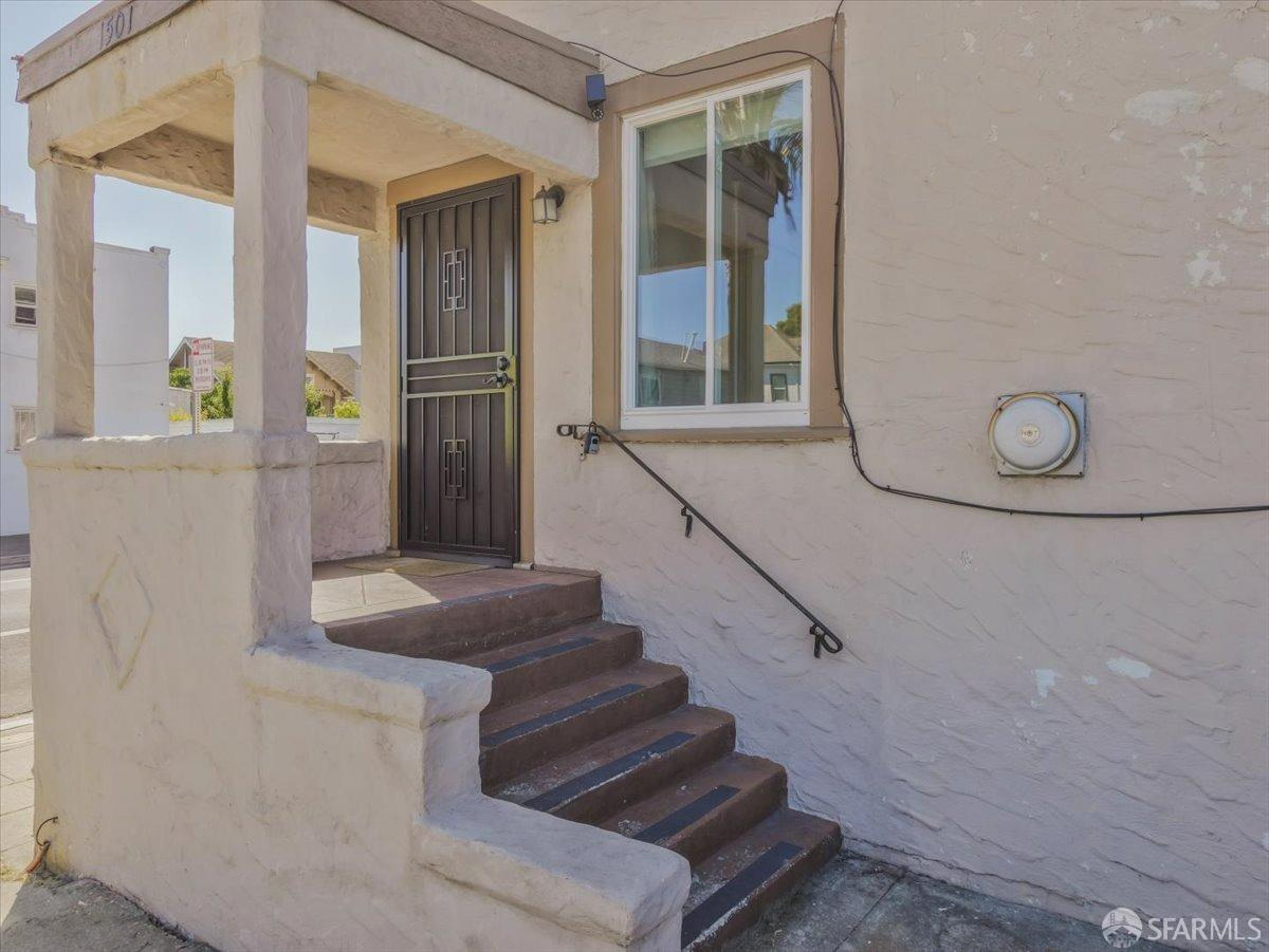 1501 9th Avenue