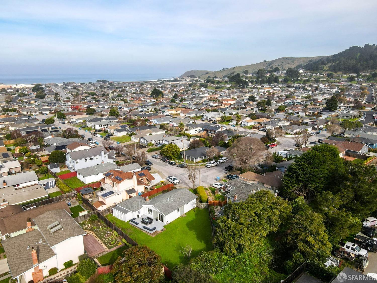 1303 Hermosa Avenue